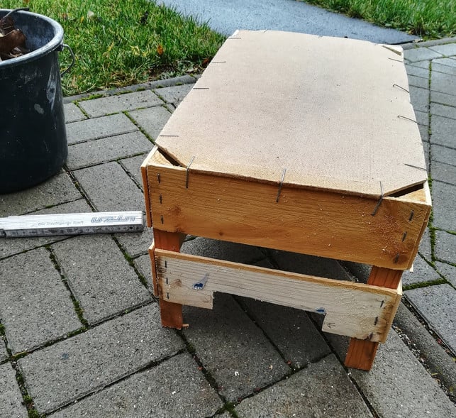 Processed with VSCO with preset Igelhaus bauen: Achte darauf, dass der Eingang maximal zehn Zentimeter hoch und breit ist.