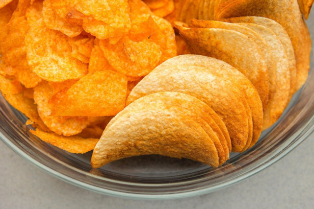 Chips, crackers, etc. are usually heavily salted and therefore contain relatively high amounts of sodium.