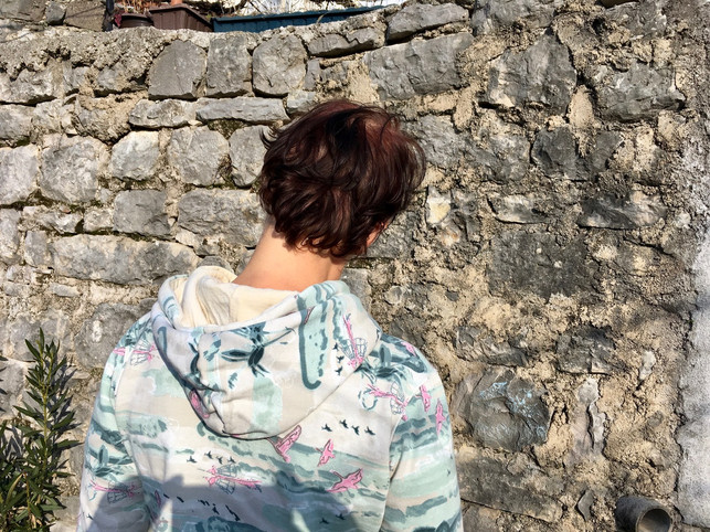 uebungen-fuer-eine-beweglichen-nacken-martina-naumannutopiade-190108_download Übungen für einen beweglichen Nacken.