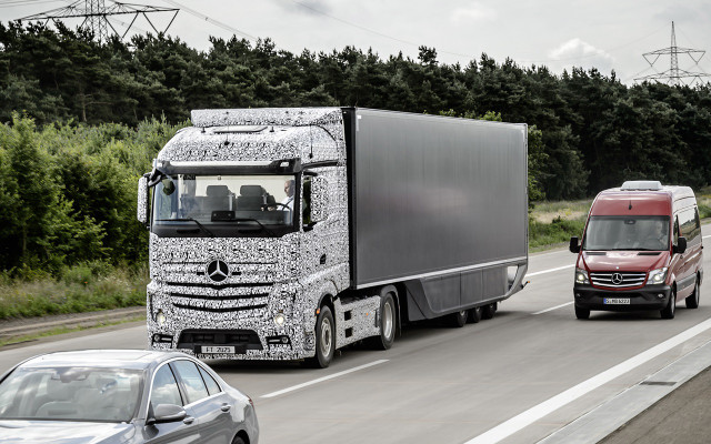 Mercedes-Benz Future Truck 2025