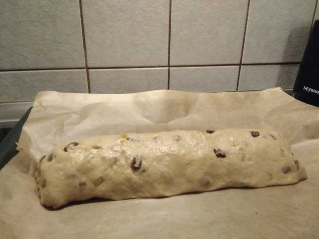 veganer-stollen-vor-dem-backen-utopia-inke-klabunde-191112_download Veganer Stollen vor dem Backen.