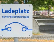 Ladestation-Ladesäule-Elektroauto-laden