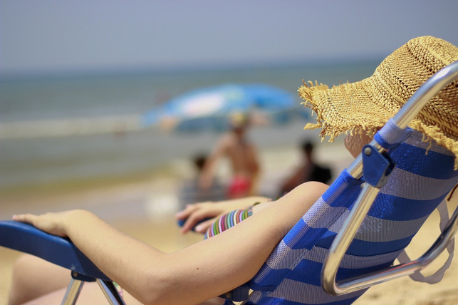 in-der-mittagszeit-solltest-du-die-sonne-meiden-un-cc0-pixabay-alfcermed-190730_download In der Mittagszeit solltest du die Sonne meiden und ein leichtes Mittagessen zu dir nehmen.