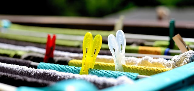 Nachts oder sonntags waschen: Das sind die Regeln, an die du dich halten solltest (Foto: CC0 / Pixabay / congerdesign) nachst sonntags waschen