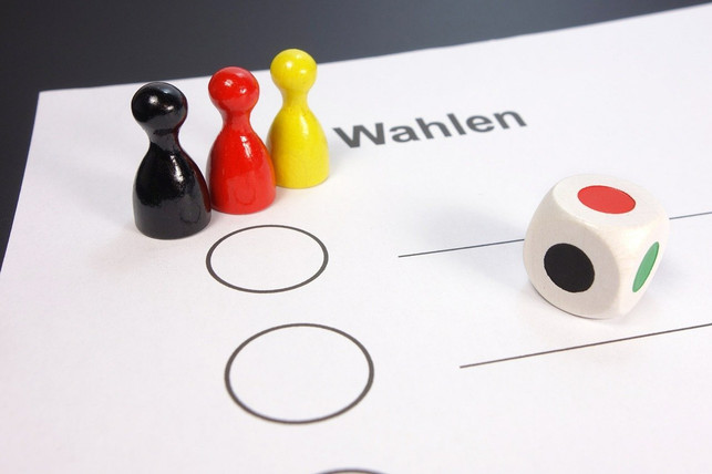 wenn-du-waehlen-gehst-kannst-du-fuer-nachhaltige-ve-cc0-pixabay-blickpixel-210110_download Das Wahlsystem in Deutschland entspricht den Prinzipien einer repräsentativen Demokratie.