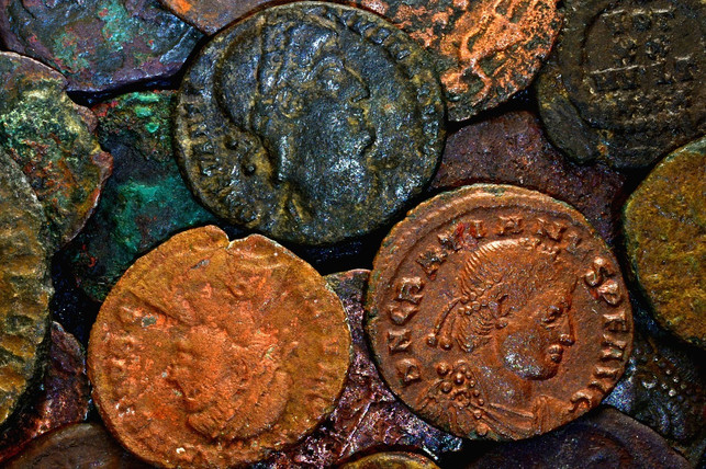 schon-vor-langer-zeit-hatten-muenzen-rillen-einker-cc0-pixabay-papazachariasa-230906_download Schon vor langer Zeit hatten Münzen Rillen, Einkerbungen oder Prägungen.