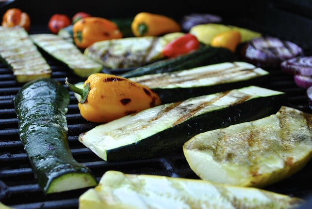 auch-anderes-grillgemuese-schmeckt-mit-pimpinelle-cc0-pixabay-angela0716-180604_download Auch anderes Grillgemüse schmeckt mit Pimpinelle.
