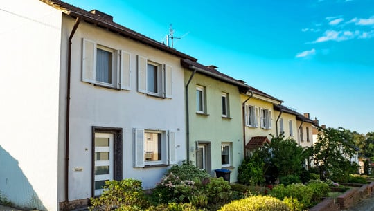 Wärmepumpe im Reihenhaus: Wann das geht Wärmepumpe im Reihenhaus: Wann das geht