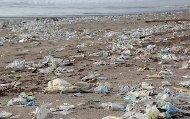 plastikmuell-ist-die-groesste-bedrohung-fuer-die-weltm-cc0-public-domain-pixabay-hhach-180612 Plastikmüll ist die größte Bedrohung für die Weltmeere.