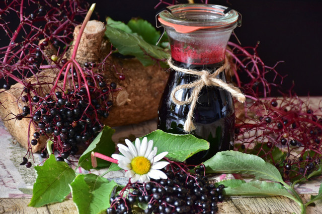 Elderberry juice is also suitable as a gift