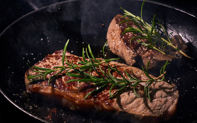 Steak-pb-Felix-Wolf-20210920-1280x800 Rindfleisch ist der größte Erzeuger von Treibhausgasen.