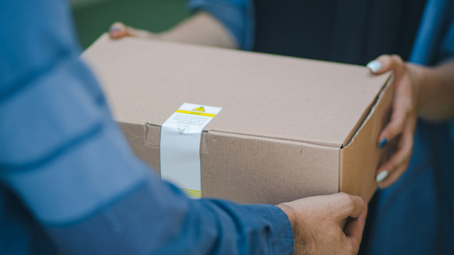 online-retouren-originalverpackung-cc0--unsplash--rosebox---260107 Online-Retouren Originalverpackung