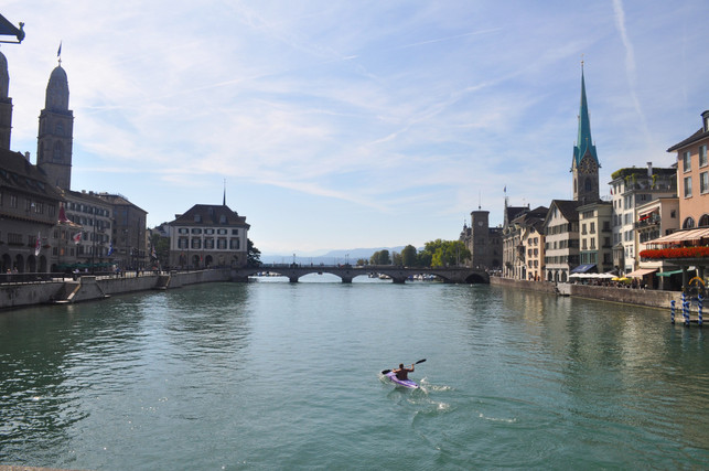 nach-zuerich-gelangst-du-per-direktverbindung-von-m-cc0-pixabay-damonify-250324_download Nach Zürich gelangst du per Direktverbindung von München oder Stuttgart.