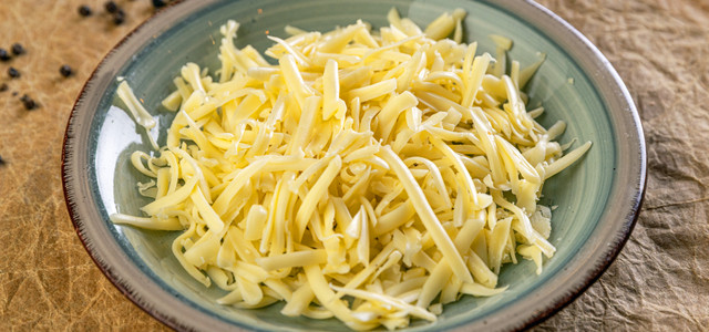 Experte: Darum ist es so schwer, guten veganen Käse zu machen