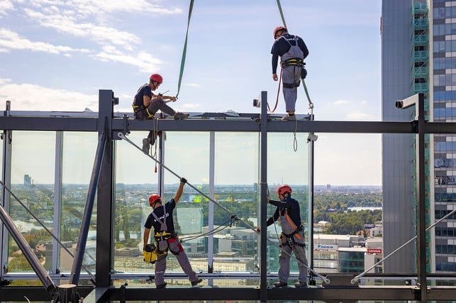 konzentration-bei-hitze-verschiebe-deine-arbeitss-cc0-pixabay-sulyok_imaging-240801_download Konzentration bei Hitze: Verschiebe deine Arbeitsstunden auf weniger heiße Tageszeiten.