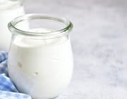 nicht einfrieren: fetthaltige Milchprodukte wie Sahne, Sauerrahm, Joghurt