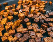 3 Räuchertofu-Rezepte: So bereitest du ihn zu