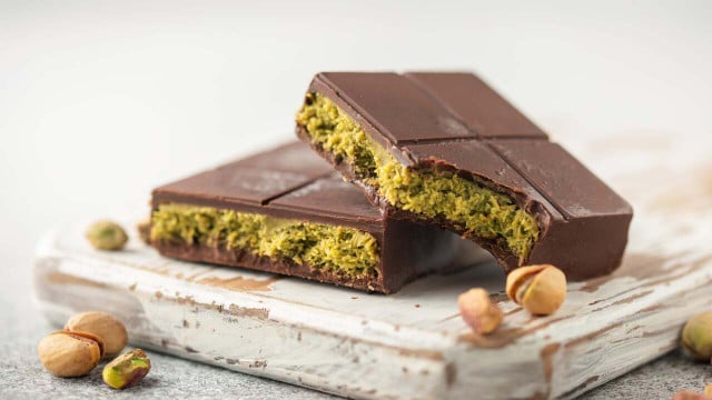 vegane-dubai-schokolade-stockadobecommurziknata-241206 vegane Dubai-Schokolade