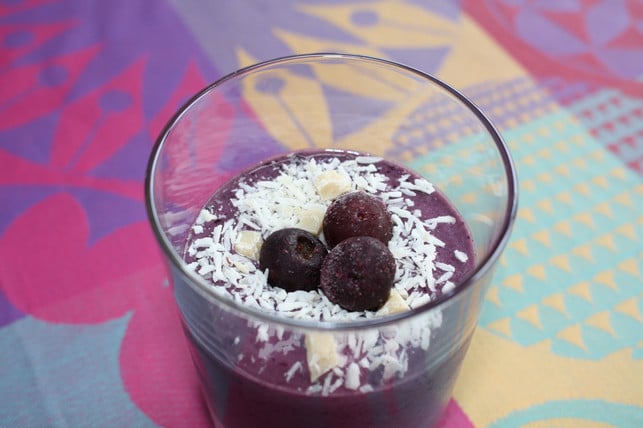 die-heidelbeeren-verleihen-dem-quark-nicht-nur-far-luise-rau-utopia-181008_download Die Heidelbeeren verleihen dem Quark nicht nur Farbe und guten Geschmack, sondern auch jede Menge wichtige Mikronährstoffe.