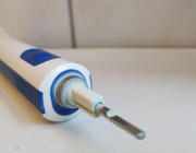 elektrische zahnbürste reinigen