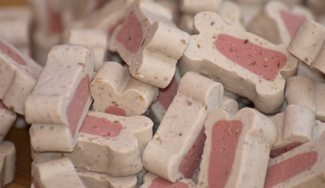 konventionelles-hundefutter-ist-haeufig-ungesund-cc0-pixabay-ariesa66-180220_download Konventionelles Hundefutter ist häufig ungesund.