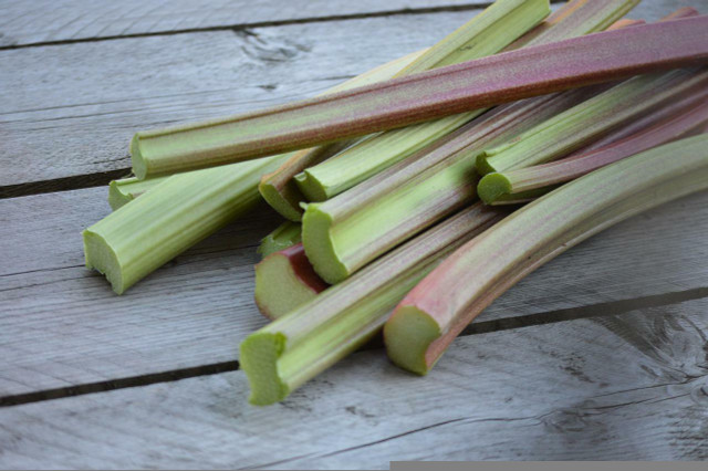 The tartness of the rhubarb pairs perfectly with a hearty, creamy risotto with onions and wine.