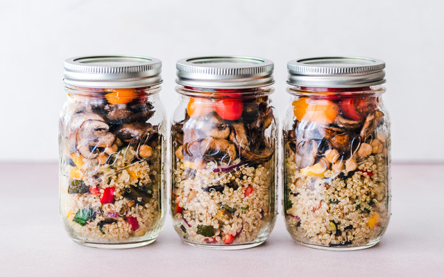 Triodos_Plastikfrei_ella-olsson-1184057-unsplash_plastikfrei_behaelter Triodos Plastikfrei