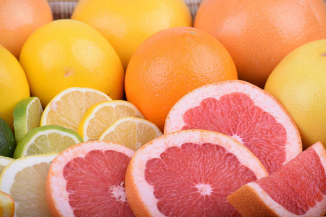 Citrus fruits can lower blood sugar.