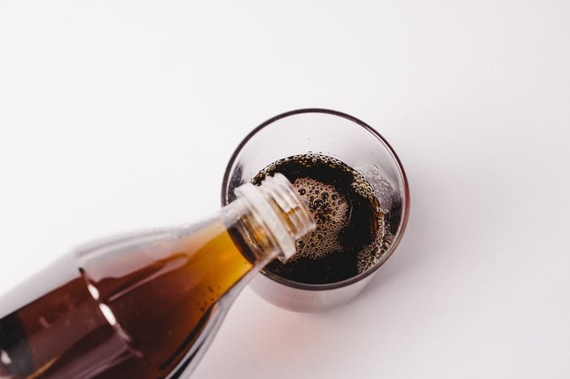 die-phosphorsaeure-in-cola-kann-verschmutzungen-im-cc0-pixabay-photoac-221221_download Die Phosphorsäure in Cola kann Verschmutzungen im Abfluss lösen.