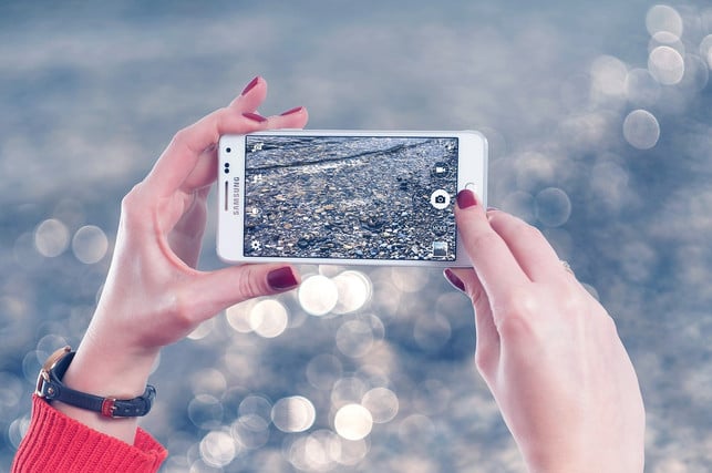wenn-du-weniger-fotos-knippst-profitiert-der-akku-cc0-pixabay-felixmittermeier-240529_download Wenn du weniger Fotos knippst, profitiert der Akku.