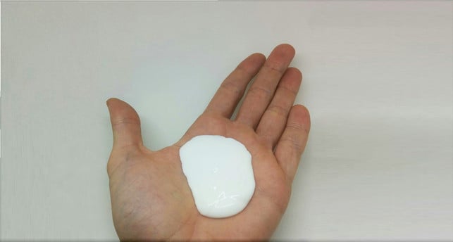 wenn-deine-alte-sonnencreme-ganz-normal-aussieht-sven-christian-schulz-utopia-190713_download Wenn deine alte Sonnencreme ganz normal aussieht, ist sie vermutlich noch gut.