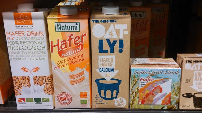 hafermilch-tetrapak-2-y-200213-1280x720 Hafermilch, Glasflasche, Voelkl