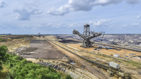 fossile-brennstoffe-cc0pixabaymichaelgaida-190824 Fossile Brennstoffe