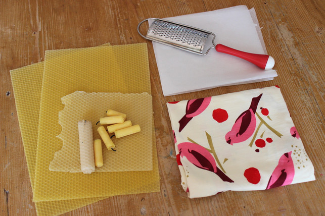 bienenwachs-baumwollstoff-und-ein-bgeleisen-mehr-brauchst-du-nicht-um-wachstuch-selber-zu-machen-kat-bliemutopia-170608 Bienenwachs, Baumwollstoff und ein Bügeleisen – mehr brauchst du nicht, um Wachstuch selber zu machen