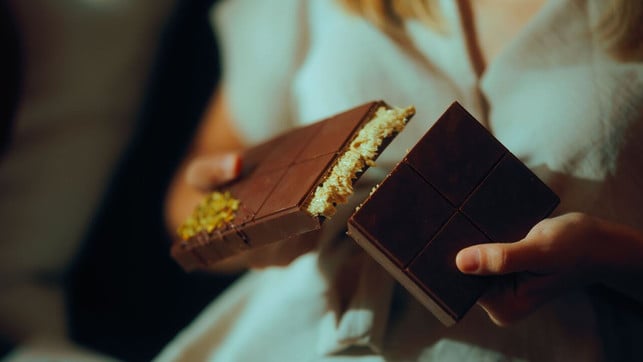 wenn-du-experimentierfreudig-bist-versucher-doch-stockadobecom-nicoletaionescu-241120_download Wenn du experimentierfreudig bist, versucher doch mal eine vegane Variante der Dubai Schokolade.