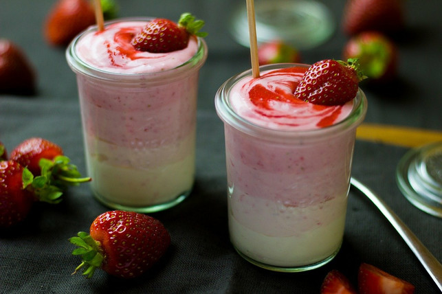 ein-besonders-luftig-leichtes-sommer-dessert-sind-cc0-pixabay-einladung_zum_essen-220617_download Ein besonders luftig-leichtes Sommer-Dessert sind Cremes aus saisonalen Früchten.