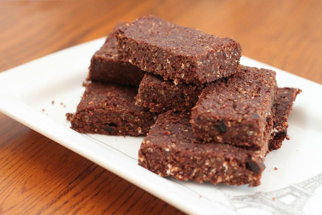 are-protein-bars-healthy-actually-there-are-auc-cc0-pixabay-jaroas-220809_download Are protein bars healthy? In fact, there are also vegan protein bars that consist mostly of nuts, dried fruit and a plant-based protein powder.