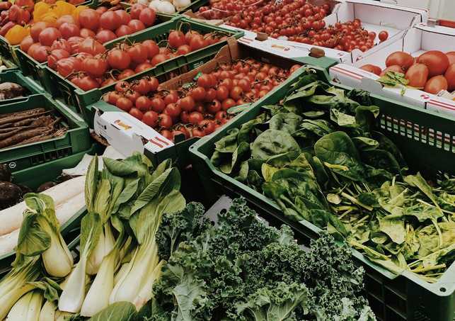 gravensteiner-ist-eine-der-heimischen-saeuerlichen-cc0-unsplash-ashley-winkler-241025_download Gravensteiner ist eine der heimischen säuerlichen Apfelsorten, die du eher beim Bio- oder Wochenmarkt als im Supermarkt findest.