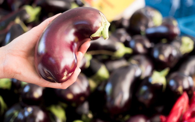 sirplus-supermarkt-z-aubergine-170907-1280x800 Sirplus Supermarkt Eröffnung Berlin, krumme Aubergine