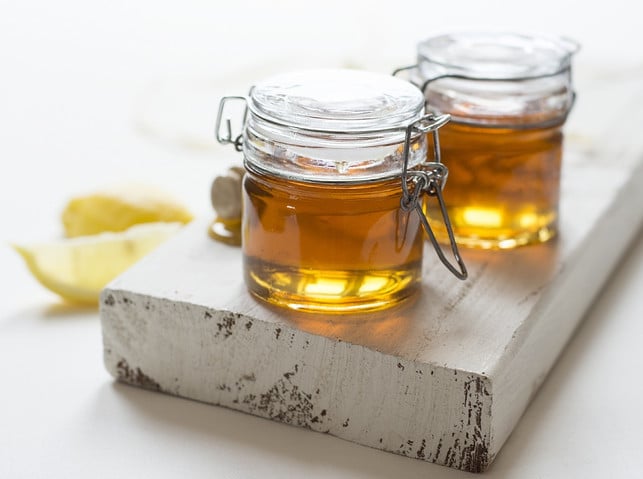 waldmeistersirup-in-heiss-ausgespuelten-glaesern-aufb-cc0-pixabay-dagnywalter-180503_download Waldmeistersirup in heiß ausgespülten Gläsern aufbewahren.