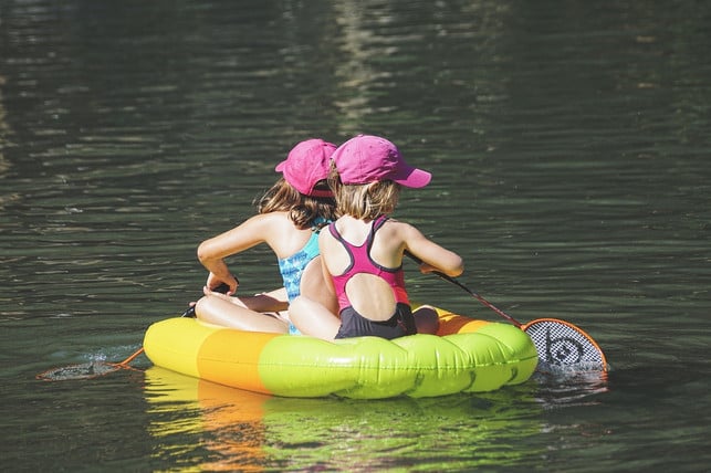 Lakes are a popular place to stay in brakes on hot days.