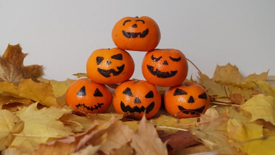 mandarinen-kuerbisse-utopia-pyramide-1280x720 Grusel-Mandarinen: Nachhaltig Halloween feiern