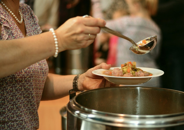 du-kannst-dich-an-weihnachten-bei-einem-sozialen-p-cc0-pixabay-congerdesign-210303_download Du kannst dich an Weihnachten bei einem sozialen Projekt engagieren, um keinen Weihnachtsstress alleine zu haben.