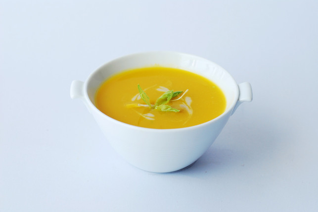 vom-salat-bis-zur-suppe--mairuebchen-passen-zu-vie-cc0--pixabay--wowwandee-250511_download Vom Salat bis zur Suppe – Mairübchen passen zu vielen Gerichten.