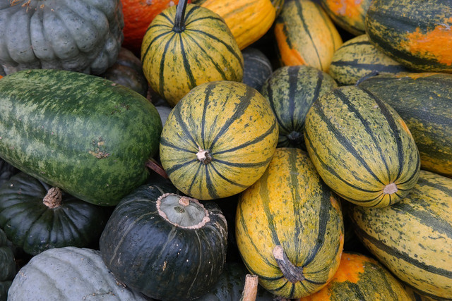 Spaghetti squash has very few calories.