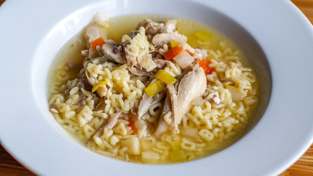 Hilft Hühnersuppe wirklich bei Erkältung? Hühnersuppe bei Erkältung