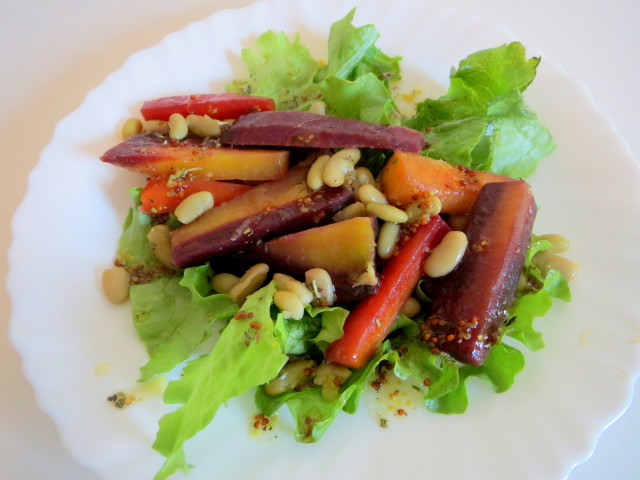 A winter salad with legumes not only tastes good, but also fills you up.