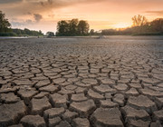 Die Attributionsforschung zeigt: Hitzewellen, Dürren und Starkregen werden durch den Klimawandel häufiger und intensiver.