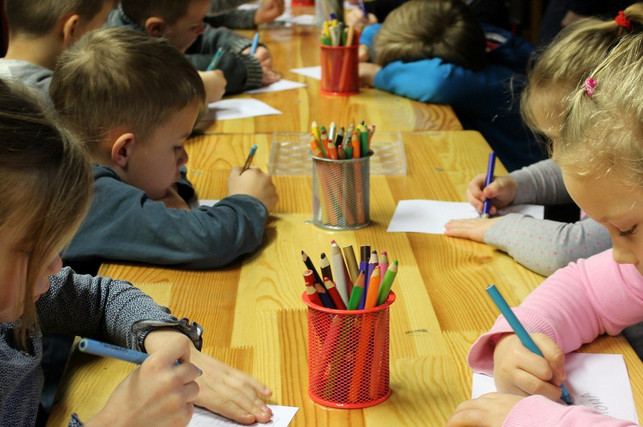 schulbildung-foerdert-soziale-nachhaltigkeit-cc0pixabay_alicja_-200522_download Schulbildung fördert soziale Nachhaltigkeit.