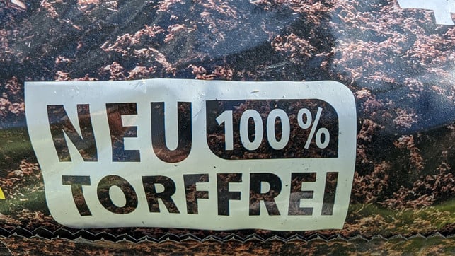torffreie-erde-packung-bw-240218-1280x720 Die Auswahl an torffreier Erde wird von Jahr zu Jahr größer.